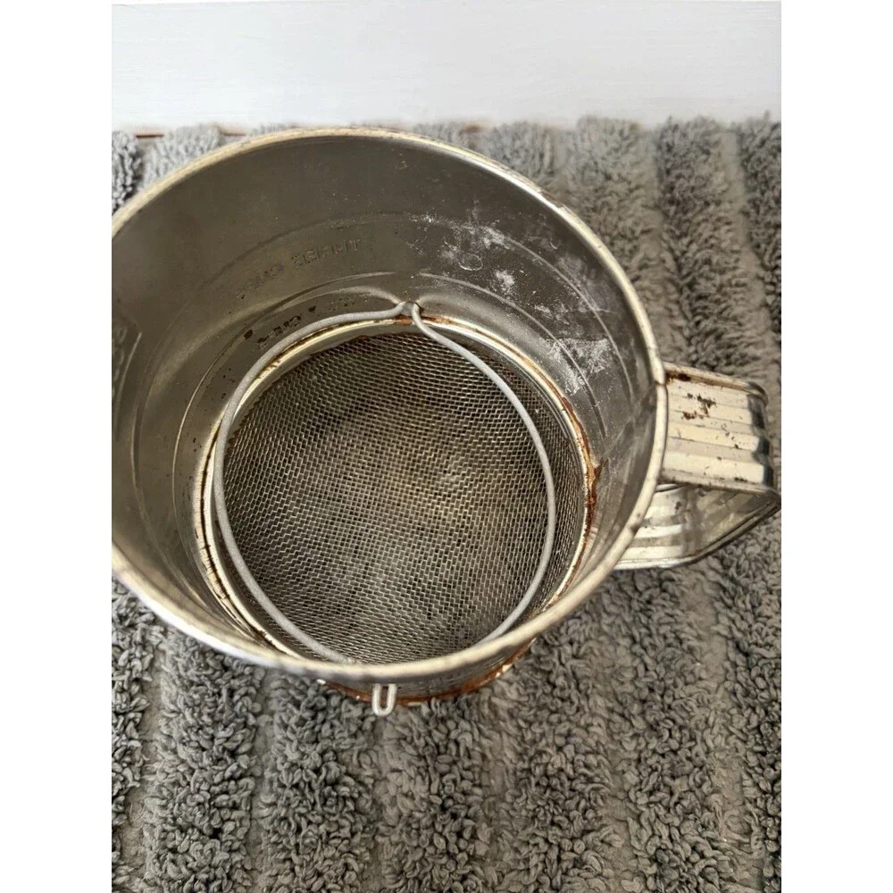 good cook vintage flour sifter rusty crusty Cottage Core